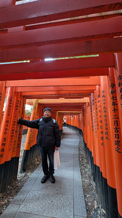院長と鳥居